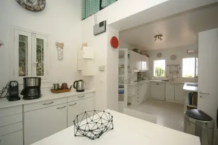 Vue mer, Villa pittoresque à Cannes avec piscine privée - Photo 3