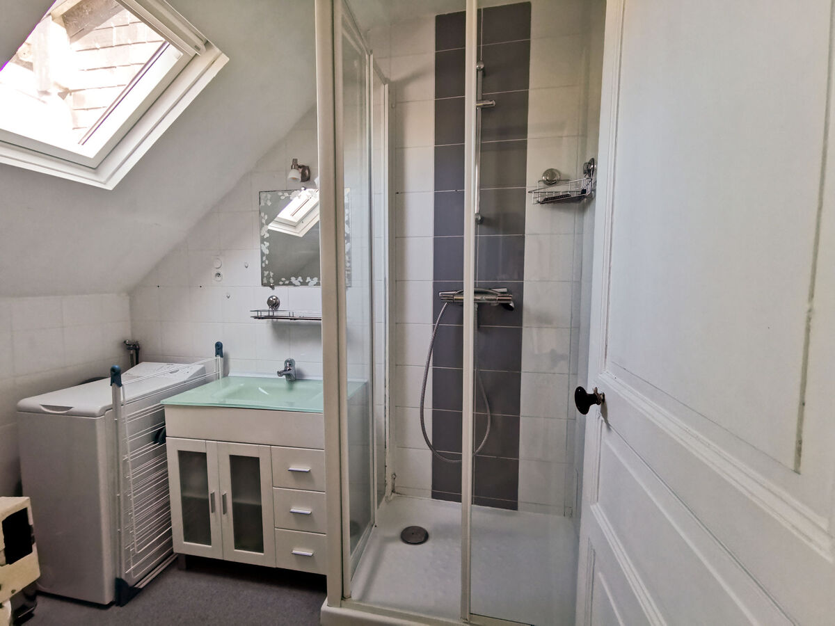 Appartement mansardé 2 chambres à Saint Malo, Paramé - Photo 17