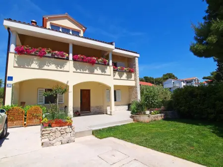 Location appartement à Brodarica, Ante