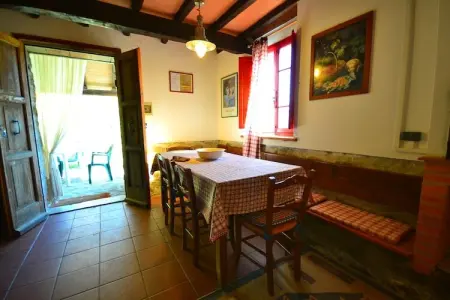 Partitoio Caprioli, Chalet en pierre tranquille : photo 10