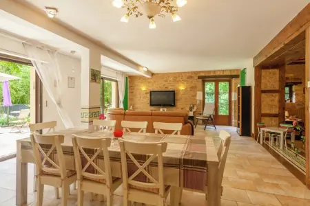 Les Raneaux : maison 12 pers., piscine chauffée et jeux : photo 9
