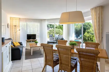 Acacia 6 with pool, Villa en France avec piscine chauffée - Photo 9