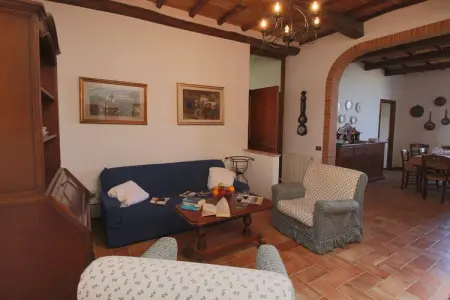 Gîte Arbia : ferme 8 pers, piscine et jardin en Toscane : photo 2
