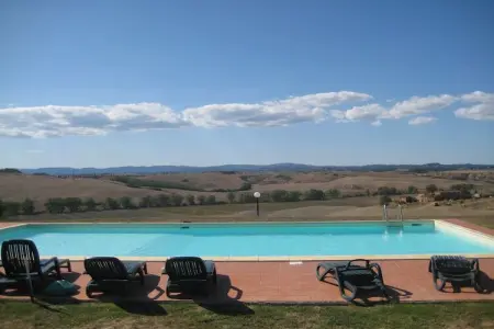 Gîte Arbia : ferme 8 pers, piscine et jardin en Toscane : photo 6