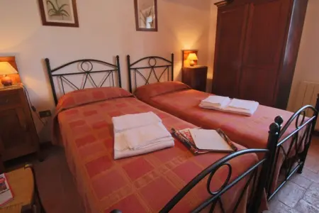Gîte Arbia : ferme 8 pers, piscine et jardin en Toscane : photo 21