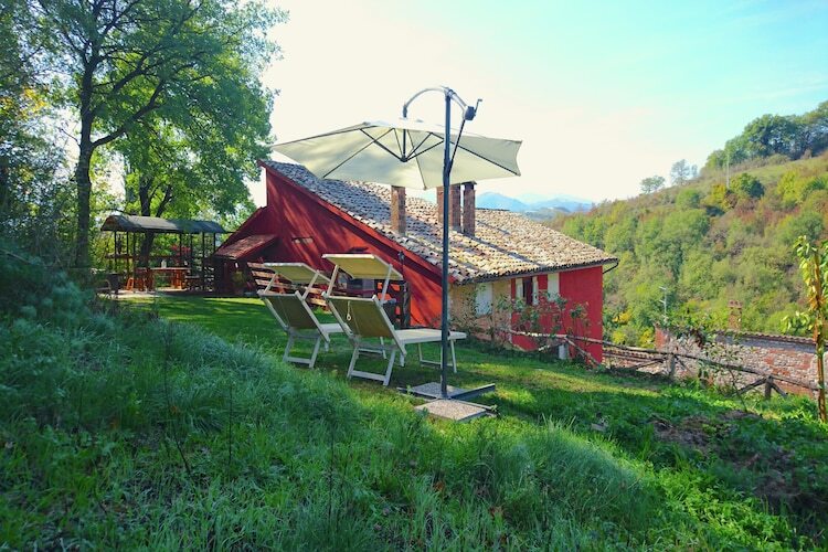 Casa Argento, villa avec piscine panoramique à Fabriano - Photo 5