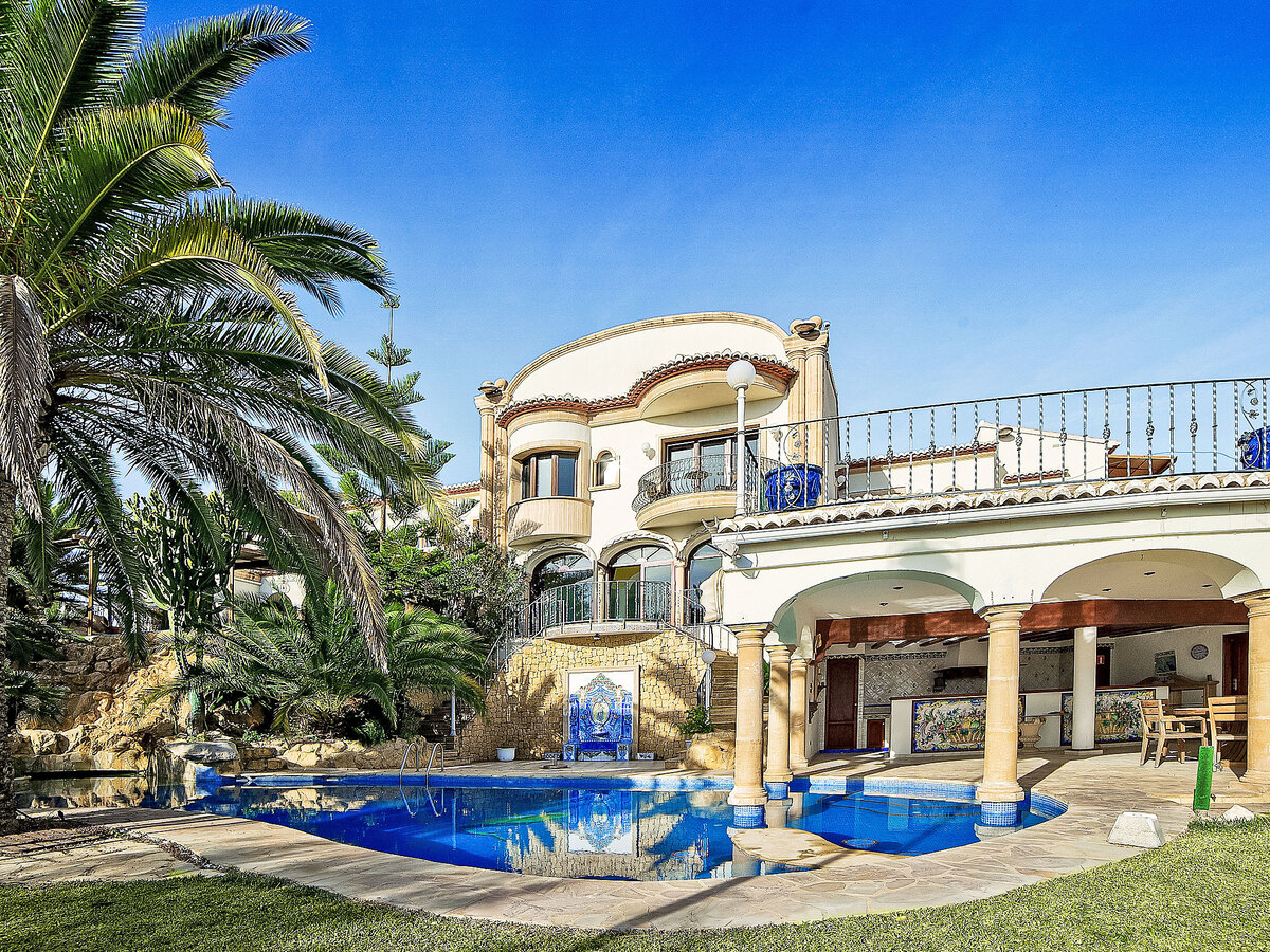 Villa St Anthony – 980 m², piscine et vue mer panoramique à Javea - Photo 1