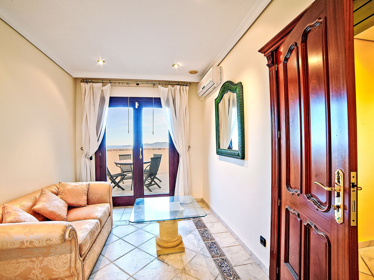 Villa St Anthony – 980 m², piscine et vue mer panoramique à Javea - Photo 10