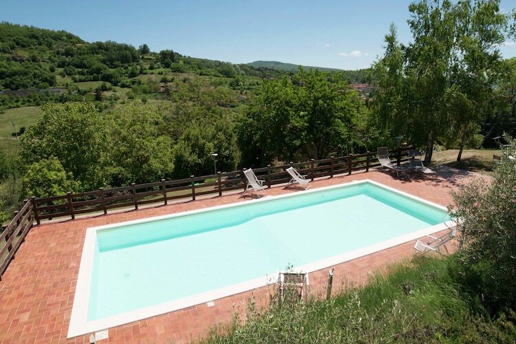 Villa Stia – 6 chambres, piscine chauffée et vue sur la vallée - Photo 8