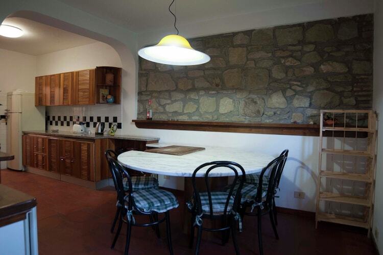 Villa Stia – 6 chambres, piscine chauffée et vue sur la vallée - Photo 18