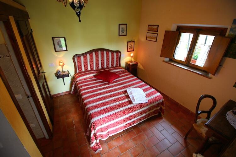 Chalet indépendant en Toscane avec piscine commune - Photo 4