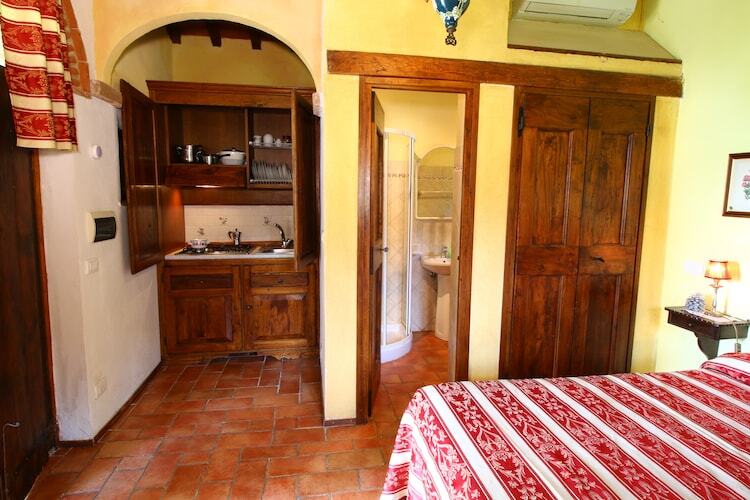 Chalet indépendant en Toscane avec piscine commune - Photo 19