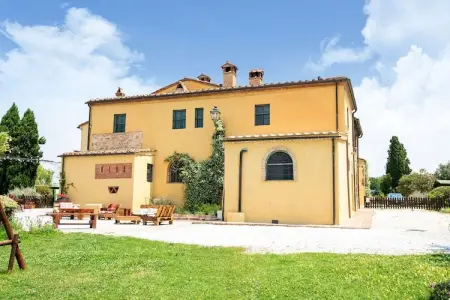 Il Bosco, Appartement attrayant à Collesalvetti avec jardin - Photo 4
