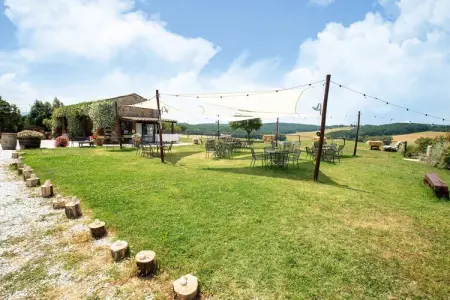 Il Bosco, Appartement attrayant à Collesalvetti avec jardin - Photo 10