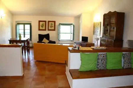 Il Bosco, Appartement attrayant à Collesalvetti avec jardin - Photo 19