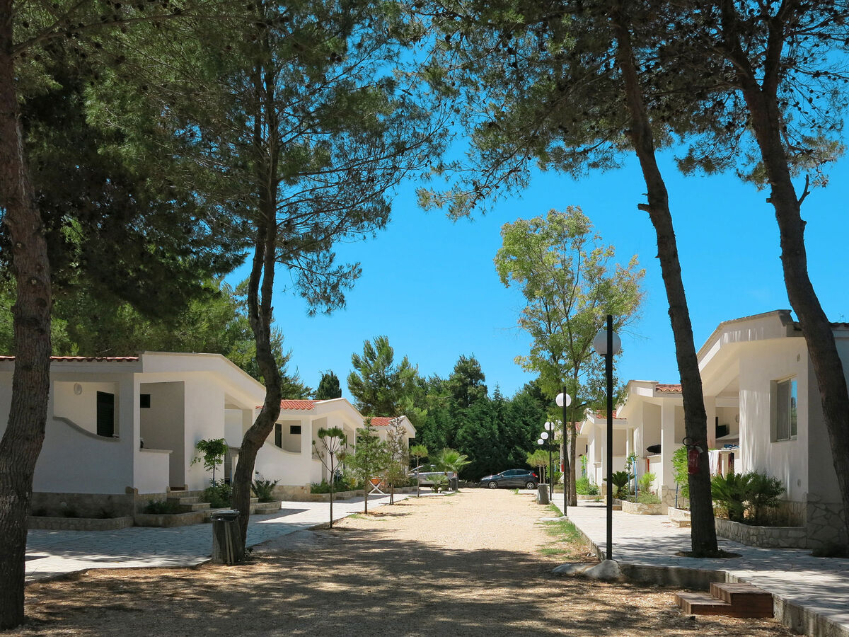 Maison Villaggio San Pablo, 150 m de la mer à Vieste - Photo 1