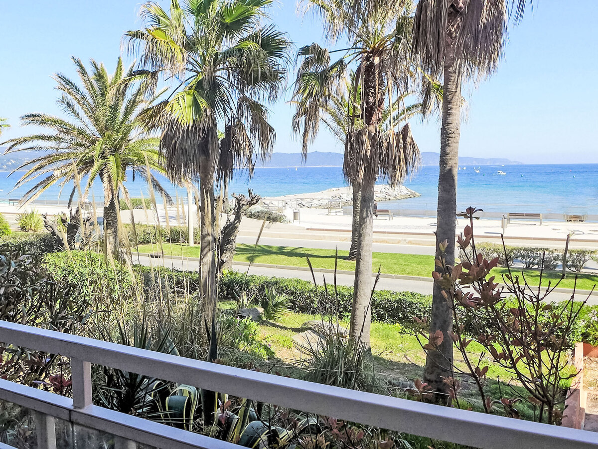 Villa Medicis - Appartement 2 pièces vue mer à Cavalaire - Photo 2