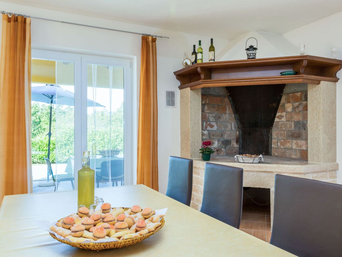 Antoni – Maison 6 pers. avec piscine privée à Pićan - Photo 3