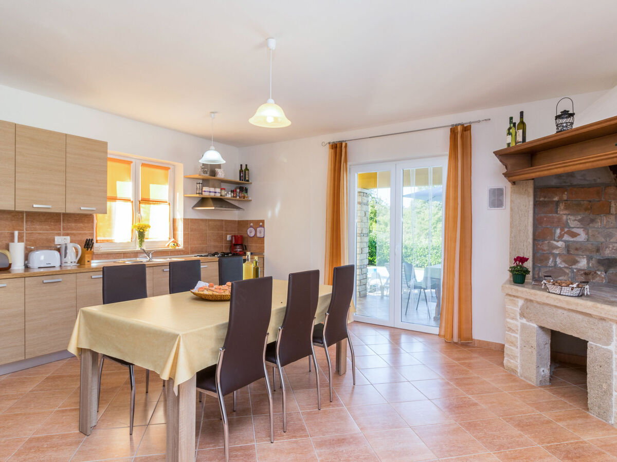Antoni – Maison 6 pers. avec piscine privée à Pićan - Photo 7