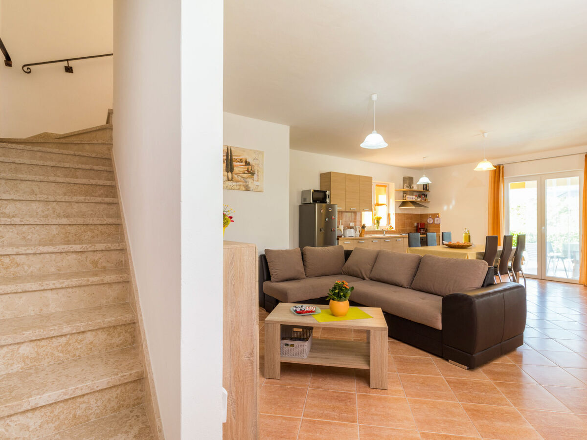 Antoni – Maison 6 pers. avec piscine privée à Pićan - Photo 9