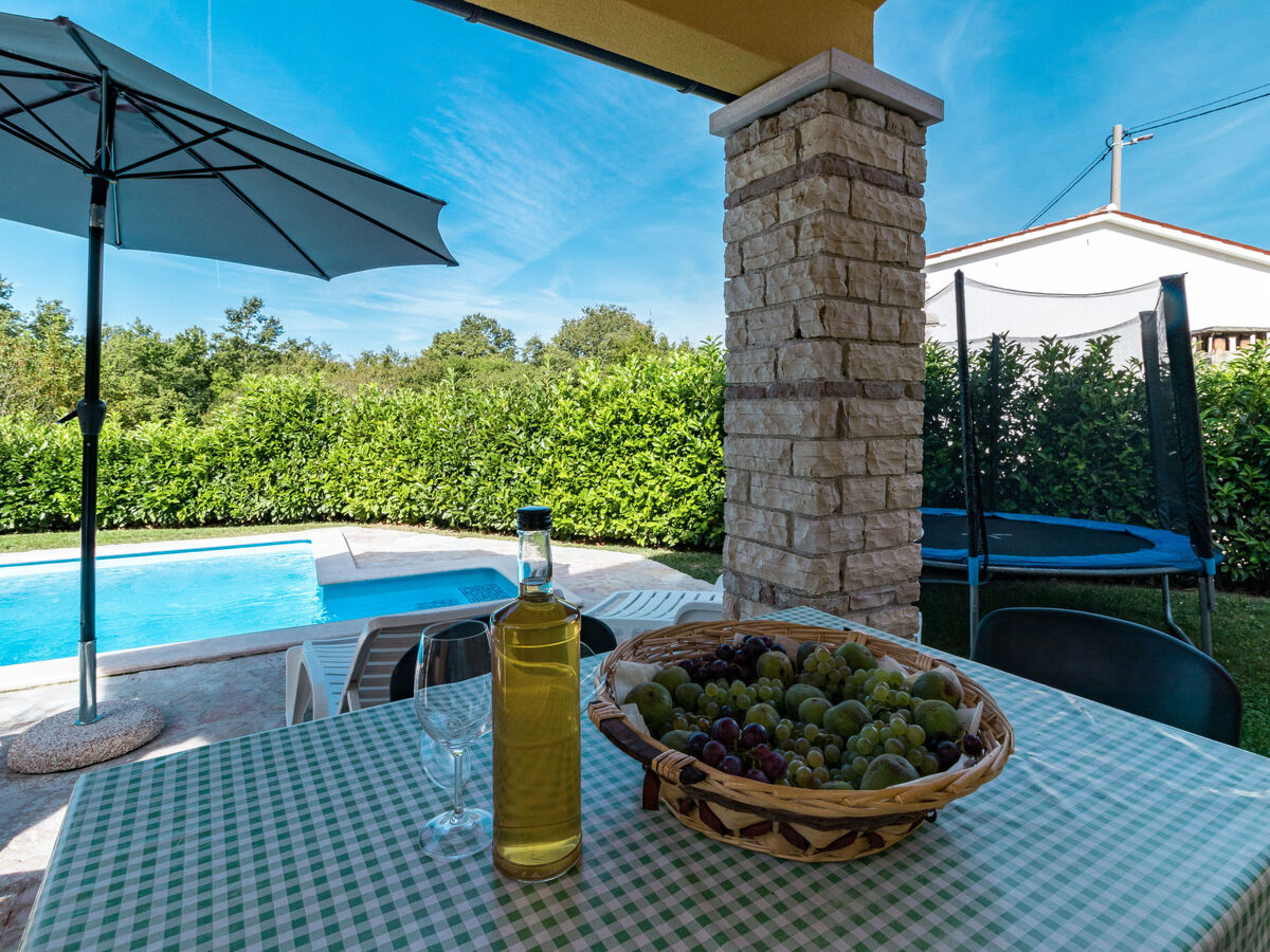Antoni – Maison 6 pers. avec piscine privée à Pićan - Photo 20