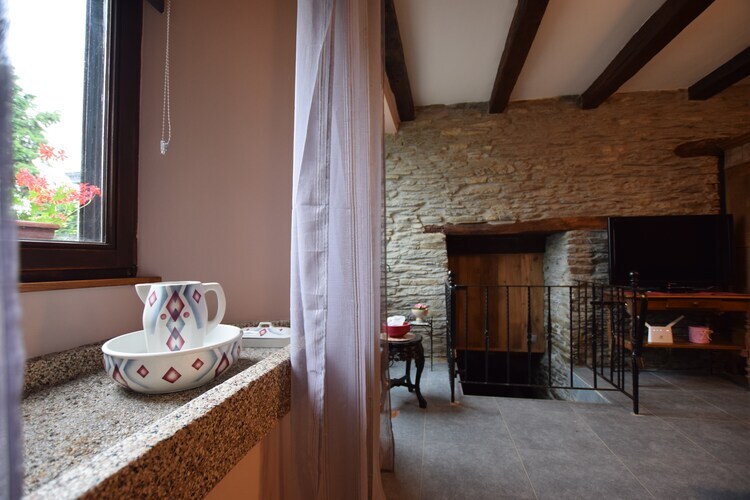 Marfontaine, maison de ferme avec billard à Massul - Photo 10