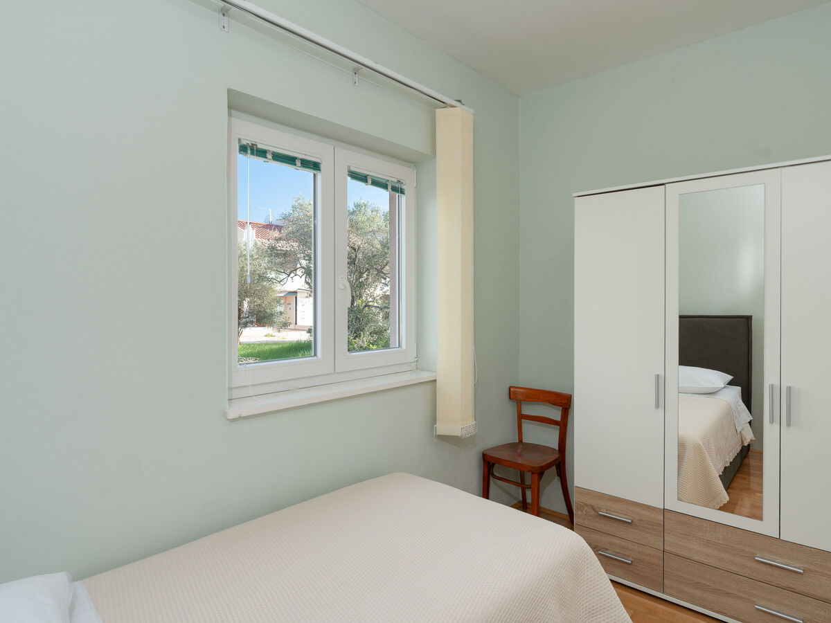 Maison Danijel à Zadar : piscine privée et terrasse - Photo 18