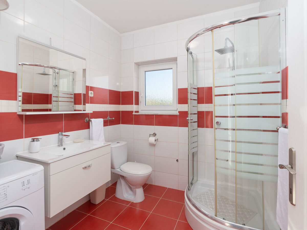 Maison Danijel à Zadar : piscine privée et terrasse - Photo 20