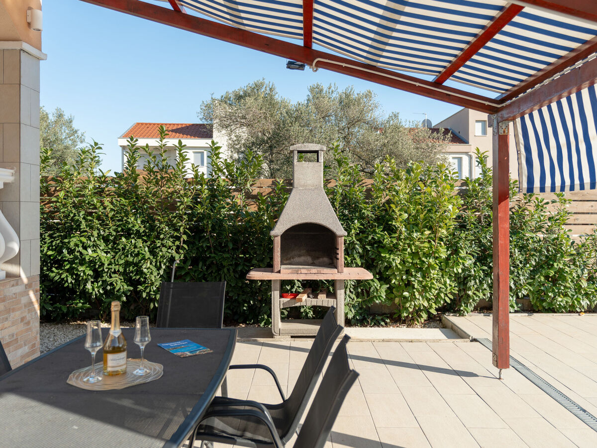 Maison Danijel à Zadar : piscine privée et terrasse - Photo 33