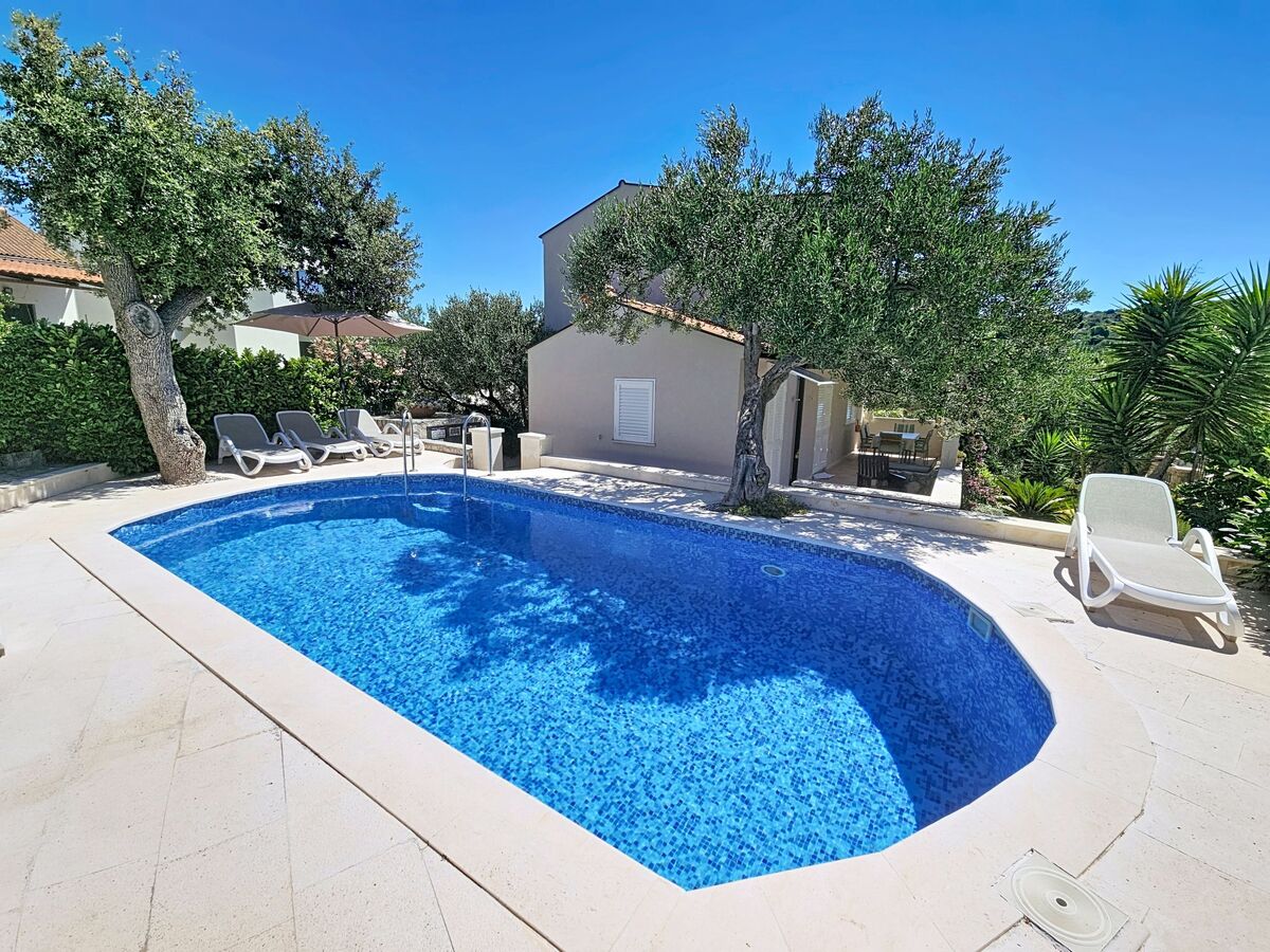 Maison Vinka avec piscine privée à 100 m de la mer - Photo 27
