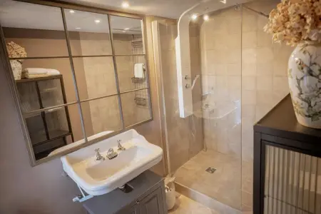 La Tour, Château confortable avec piscine en incrustation - Photo 12
