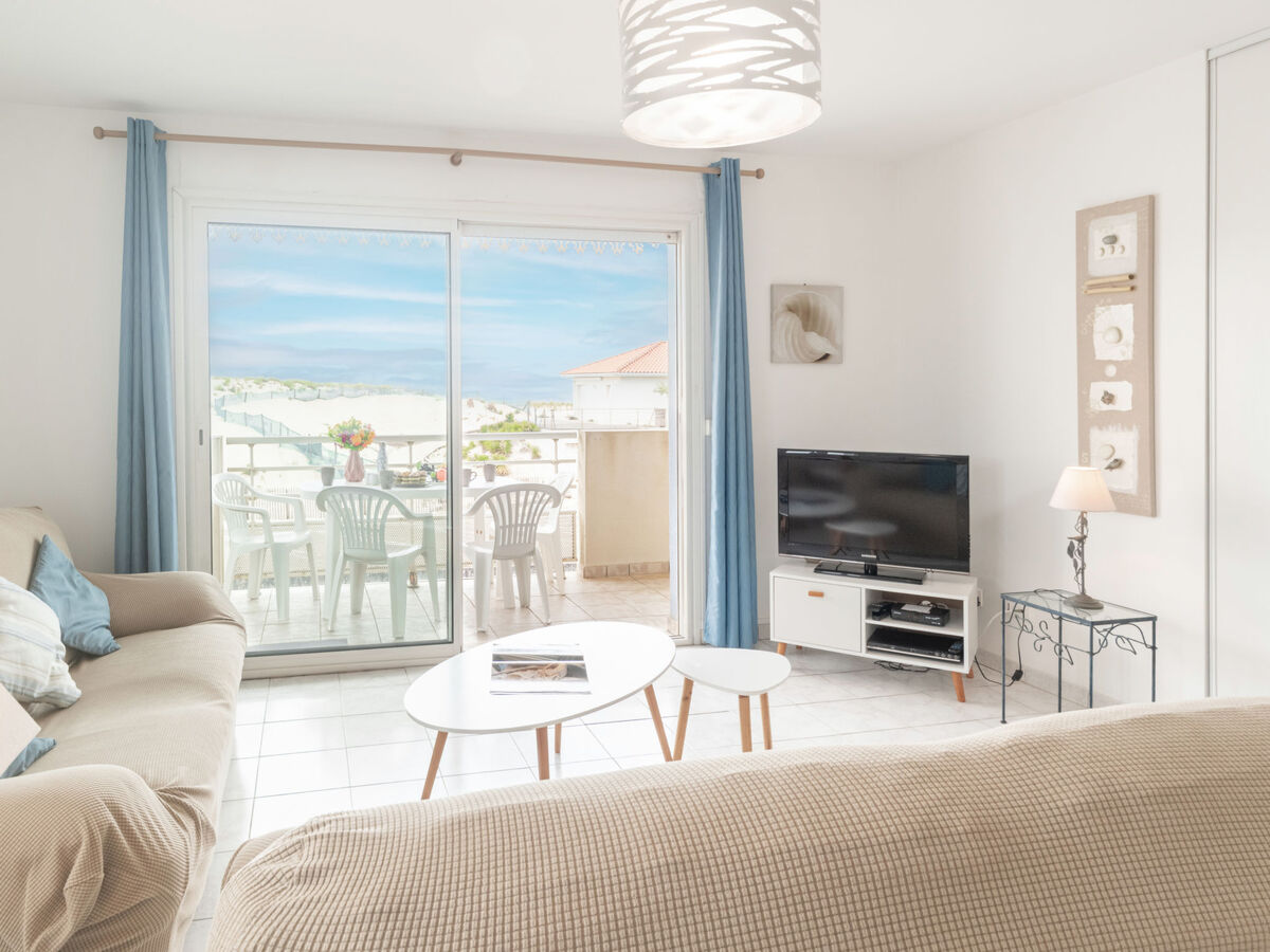 Appartement 3 pièces vue mer à 50 m de la plage - Photo 3