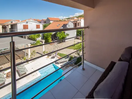 Maison Slava i Oksana, 5 chambres face à la piscine : photo 7