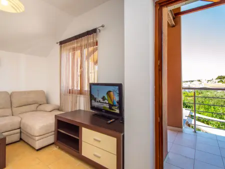 Maison Slava i Oksana, 5 chambres face à la piscine : photo 8