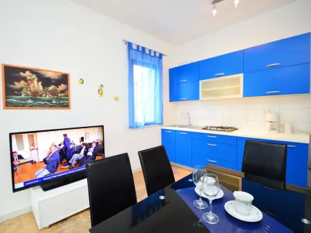 Maison Slava i Oksana, 5 chambres face à la piscine : photo 23