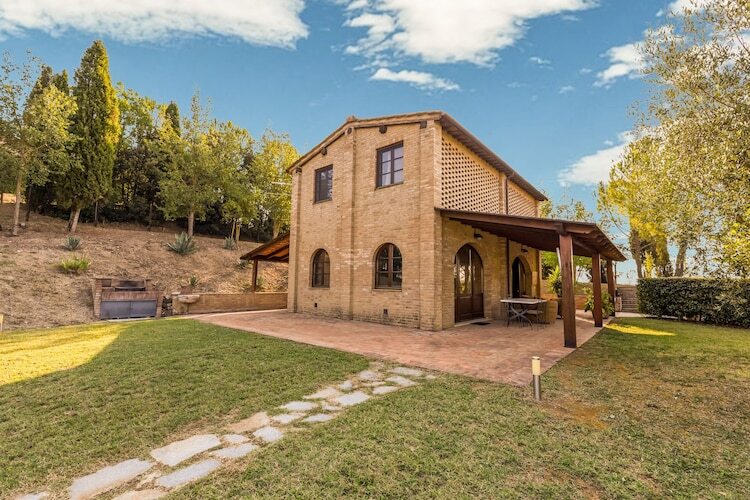Leone – Gîte avec piscine aux Crete Senesi - Photo 2