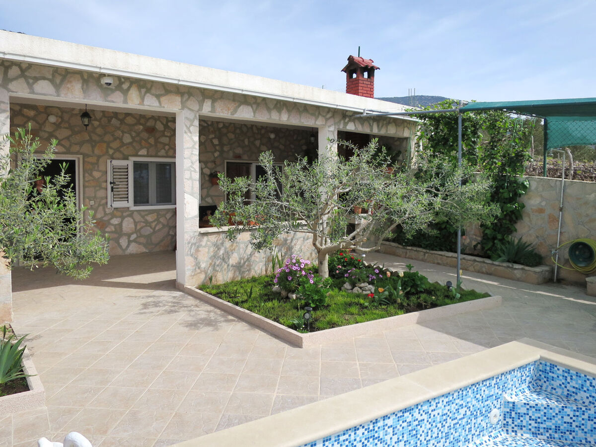 Maison Lucije avec piscine privée à Brač - Photo 7
