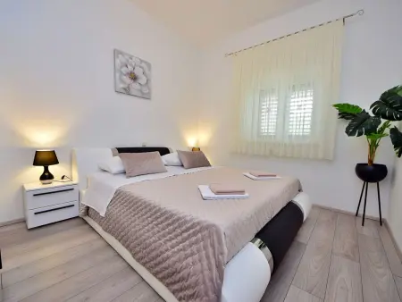 Maison Lucije avec piscine privée à Brač : photo 8