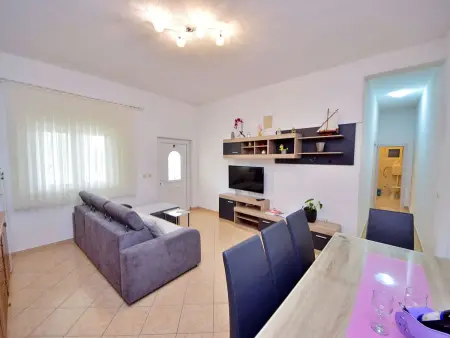 Maison Lucije avec piscine privée à Brač : photo 9