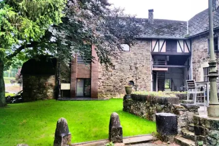 Location appartement à Robertville, Loft dans un manoir à Robertville