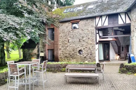 Location appartement à Robertville, Appartement dans un manoir à Robertville