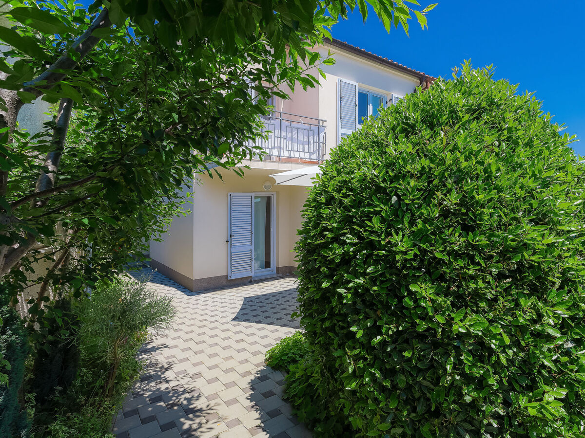 Maison Gojak à Pula : 3 chambres, jardin clôturé - Photo 5