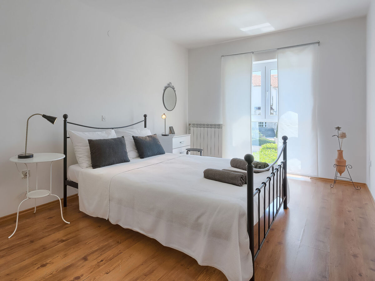 Maison Gojak à Pula : 3 chambres, jardin clôturé - Photo 17