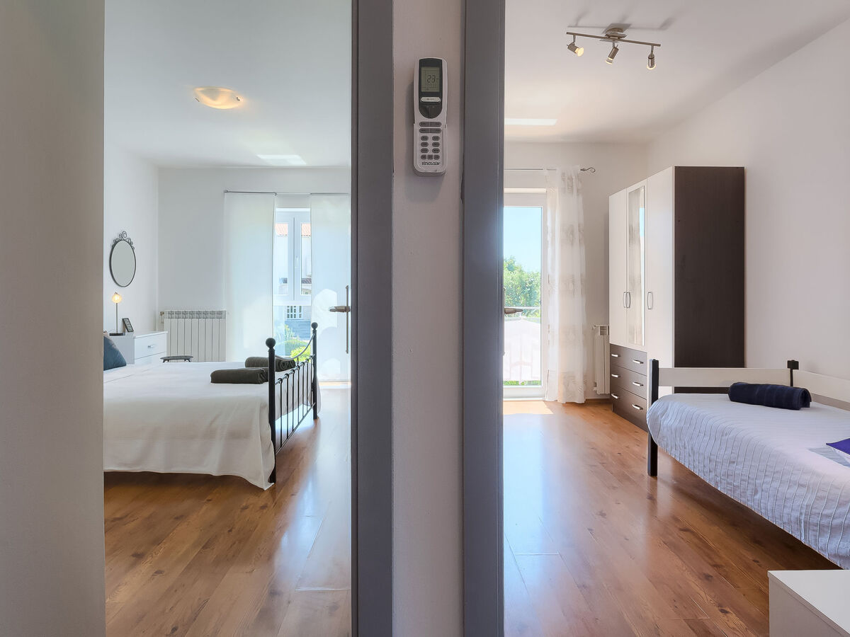 Maison Gojak à Pula : 3 chambres, jardin clôturé - Photo 19