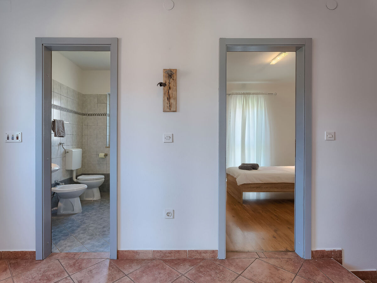Maison Gojak à Pula : 3 chambres, jardin clôturé - Photo 24