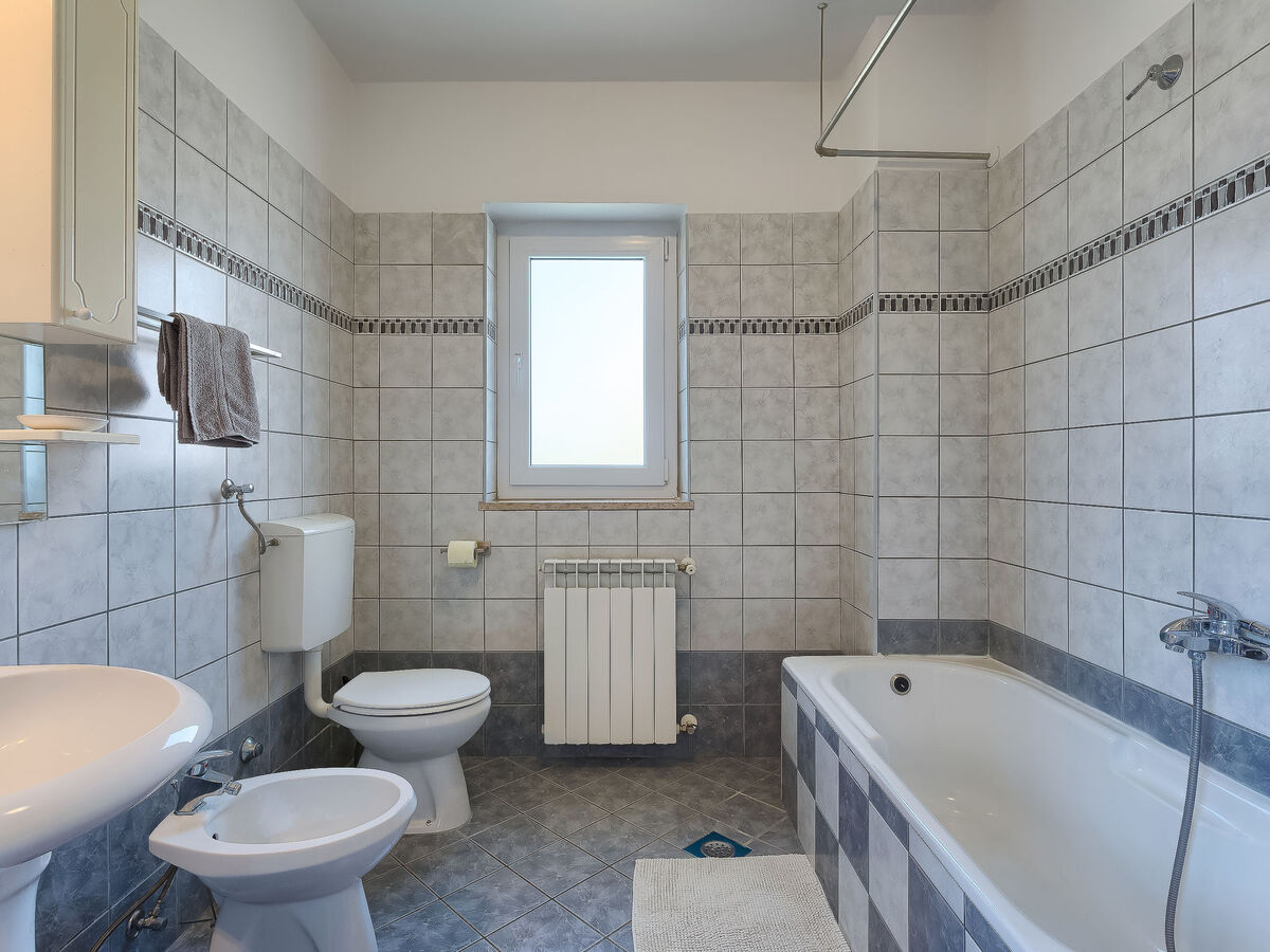 Maison Gojak à Pula : 3 chambres, jardin clôturé - Photo 25