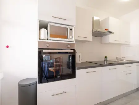 Appartement Le Méditerranée - Vue mer à 40 m de la plage : photo 7