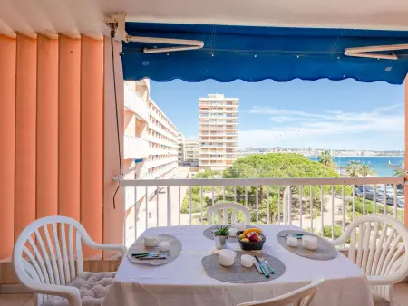 Appartement Le Méditerranée - Vue mer à 40 m de la plage : photo 10