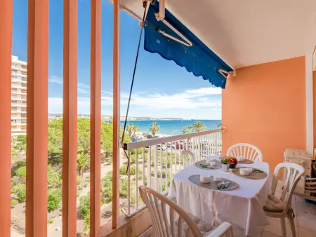 Appartement Le Méditerranée - Vue mer à 40 m de la plage : photo 12