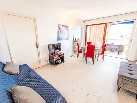 Appartement Le Méditerranée - Vue mer à 40 m de la plage : photo 31